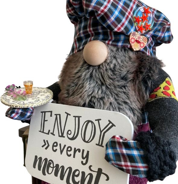 antochique gnome with tray